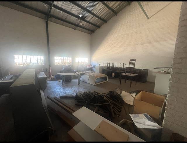 163M² WAREHOUSE TO LET IN KYA SANDS